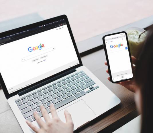 Jak wyszukiwać obrazem w Google Grafika?