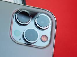 Wymiana baterii w iPhone X oraz wyświetlacza w iPhone 7 – poradnik krok po kroku