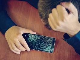 Zepsuty smartfon – skąd wziąć pieniądze na naprawę? zepsuty smartfon - skąd wziąć pieniądze na naprawę